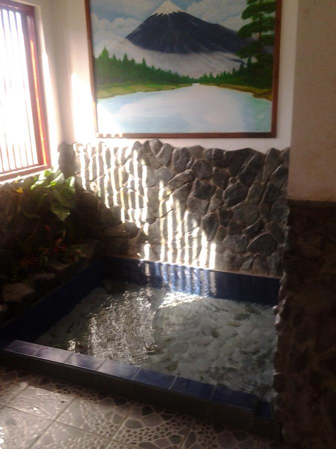 Makiling Onsen Hotel Лос-Баньос Екстер'єр фото