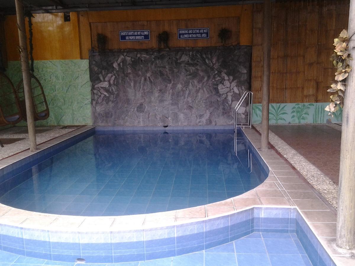 Makiling Onsen Hotel Лос-Баньос Екстер'єр фото